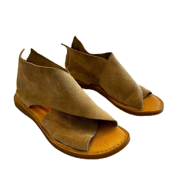Born Iwa Taupe Suede Leather Sandal Size 6 - Picture 1 of 6